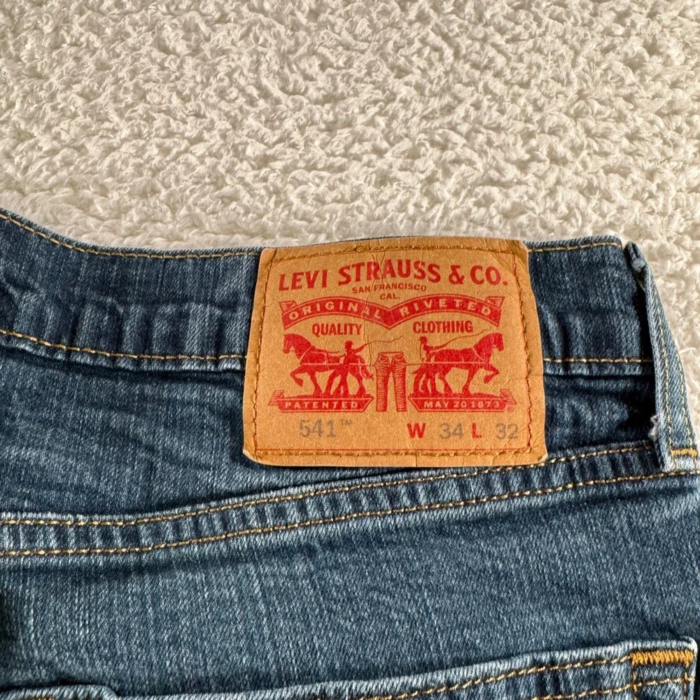 Levi's‎ 541 Jeans Mens 34x32 Blue Athletic Straight Medium Wash Denim Pants